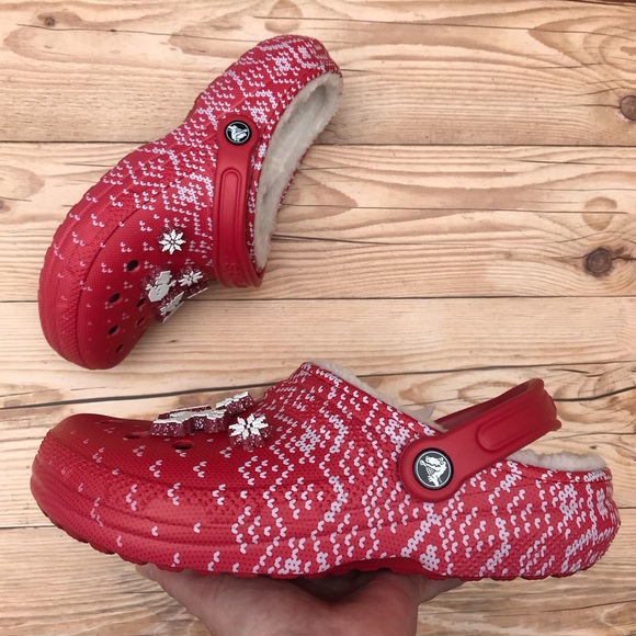 Crocs Classic Lined Holiday Charm Clog - Picture 4 of 16